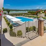 Dipladenia Garden Country Çiftlik konaklama *