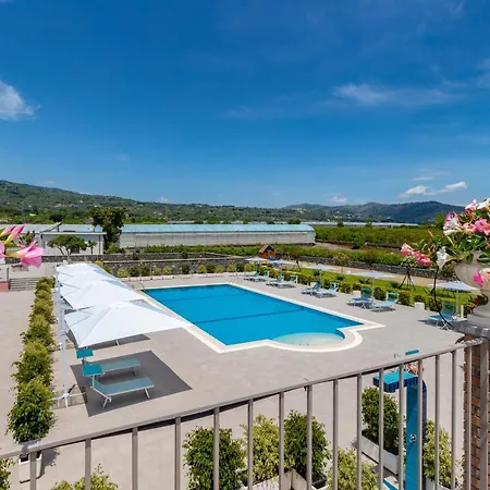 Dipladenia Garden Country Gospodarstwo agroturystyczne *